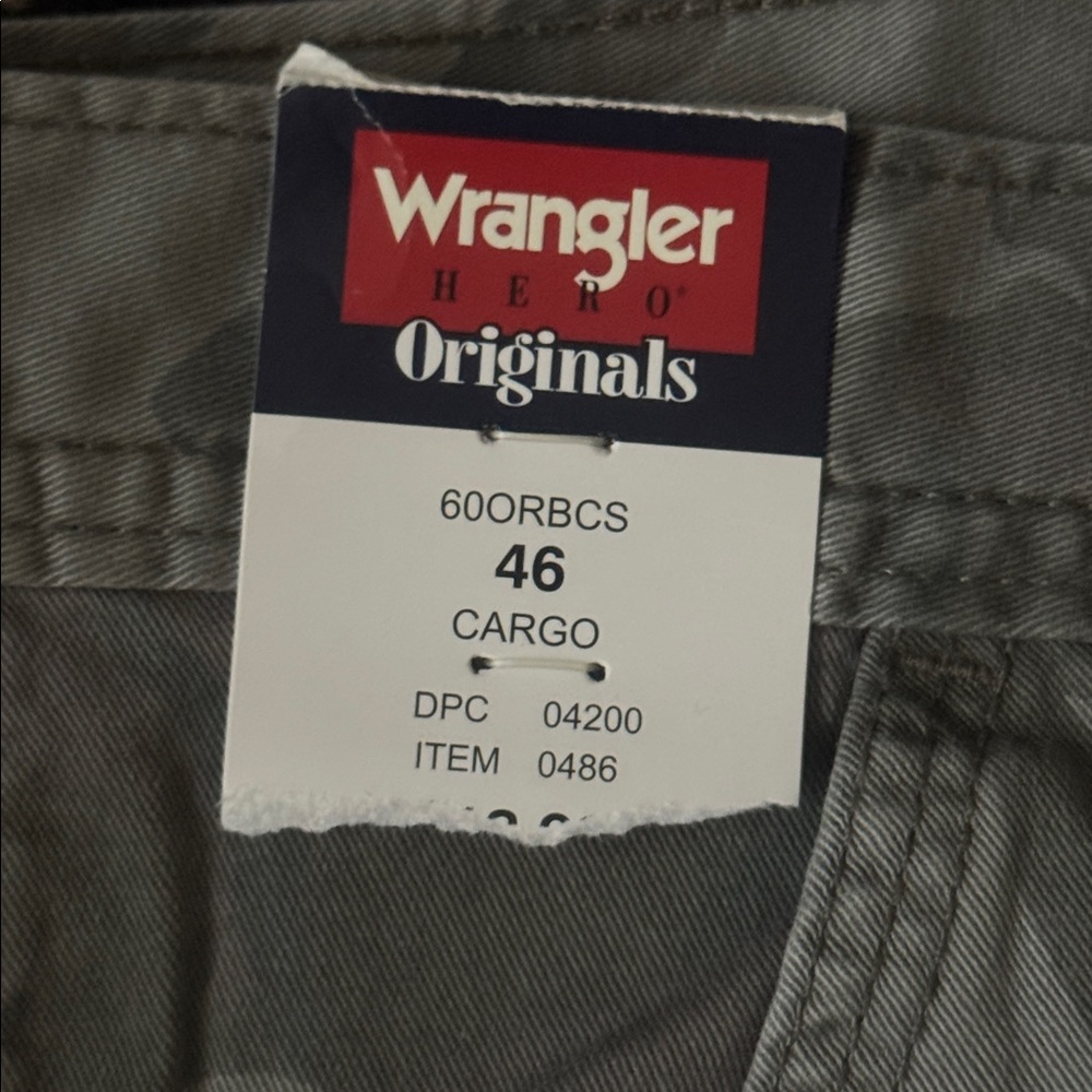 NWT Men’s Wrangler Camo Cargo Shorts - Picture 4 of 7